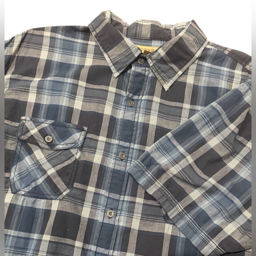 Sonoma Men’s Size XL Short Sleeve Shirt Casual Button Down Navy Blue Plaid